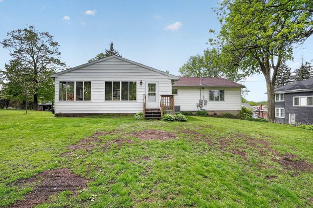 171 Lovejoy Avenue, Waterloo, IA 50701