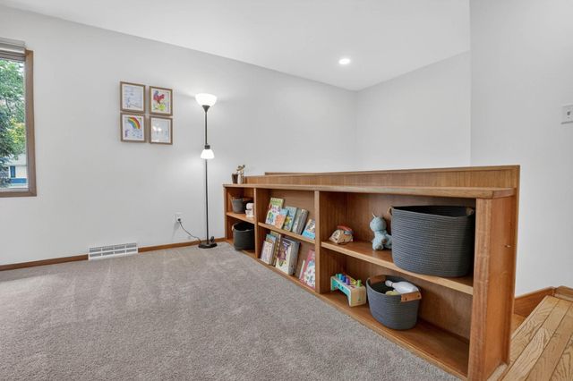 171 Lovejoy Avenue, Waterloo, IA 50701