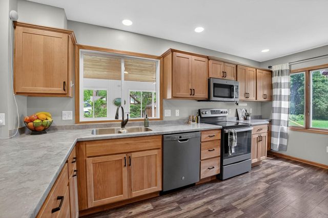 171 Lovejoy Avenue, Waterloo, IA 50701