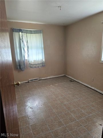 3563 Valerie Drive, Youngstown, OH 44502