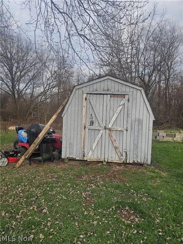 3563 Valerie Drive, Youngstown, OH 44502