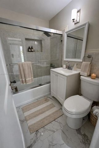 6324 E 6th Ave, Hialeah, FL 33013