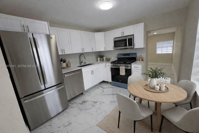 6324 E 6th Ave, Hialeah, FL 33013