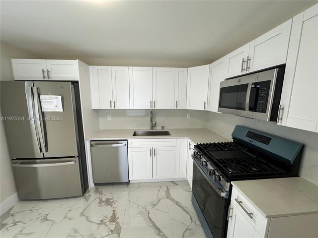 6324 E 6th Ave, Hialeah, FL 33013