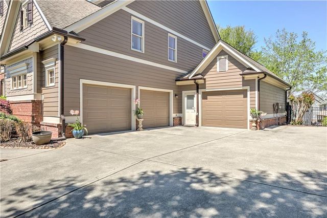 15 Brisbane Drive, Acworth, GA 30101