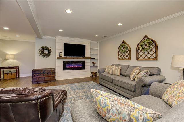 15 Brisbane Drive, Acworth, GA 30101