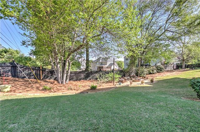 15 Brisbane Drive, Acworth, GA 30101