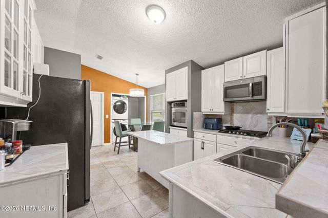 1069 BERTHA Street, Jacksonville, FL 32218