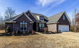 145 Airport Ct, Waverly, TN 37185