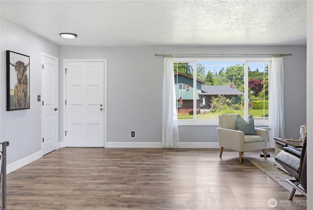 102 SHERWOOD Lane, Castle Rock, WA 98611