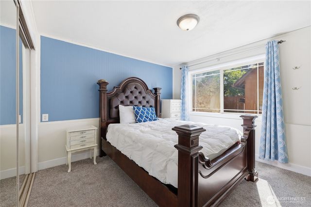 102 SHERWOOD Lane, Castle Rock, WA 98611