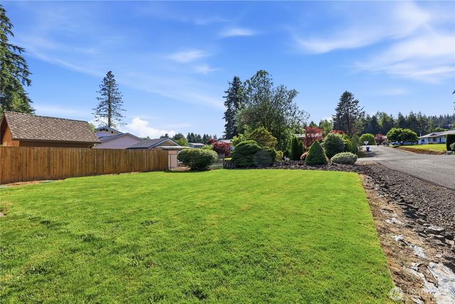 102 SHERWOOD Lane, Castle Rock, WA 98611