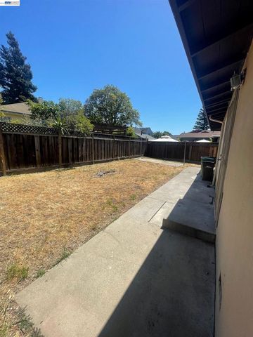 1229 Bellina St, Hayward, CA 94541