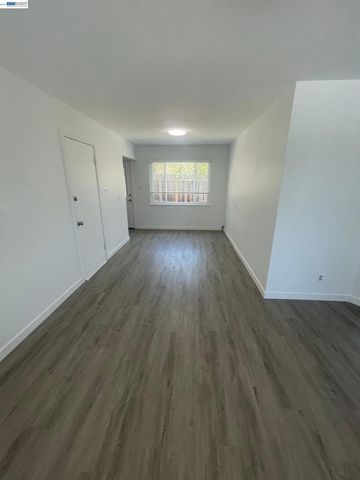 1229 Bellina St, Hayward, CA 94541