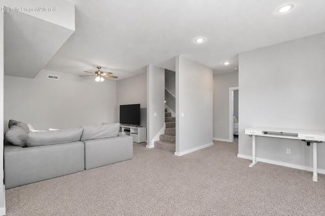852 S Dry Gulch Road, Nixa, MO 65714