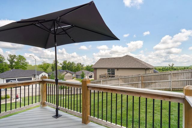 852 S Dry Gulch Road, Nixa, MO 65714