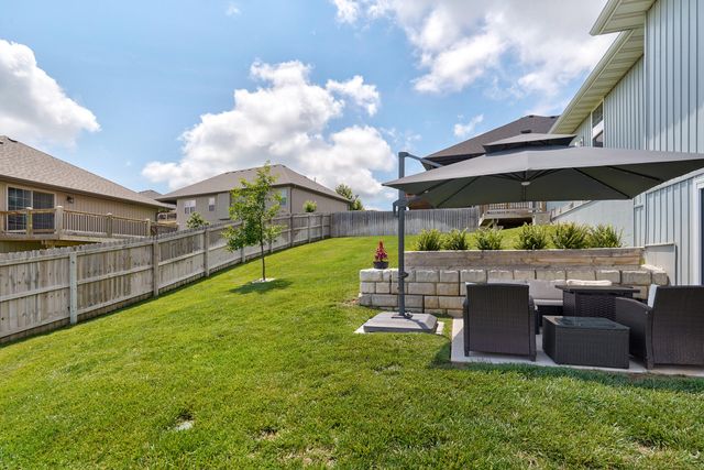 852 S Dry Gulch Road, Nixa, MO 65714