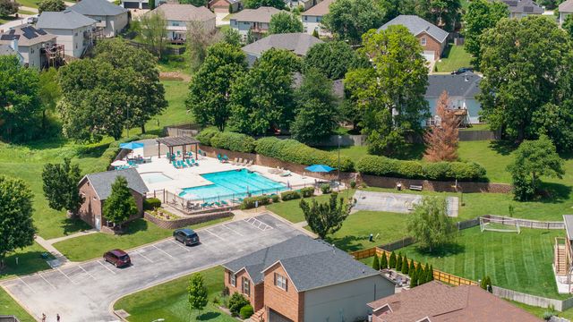 852 S Dry Gulch Road, Nixa, MO 65714