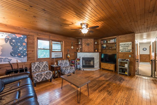 8214 203rd Avenue, Bristol, WI 53104