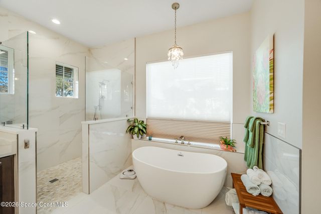 2049 Windbrook Drive SE, Palm Bay, FL 32909