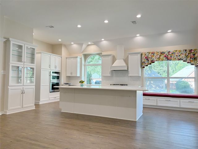 2001 Elm Creek Lane, Flower Mound, TX 75028