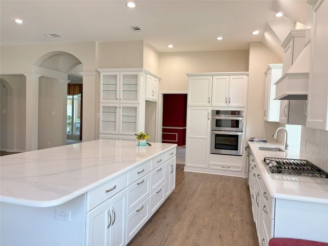 2001 Elm Creek Lane, Flower Mound, TX 75028