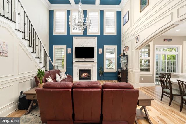 19 WHISTLING STRAITS DR, Monroe Township, NJ 08831