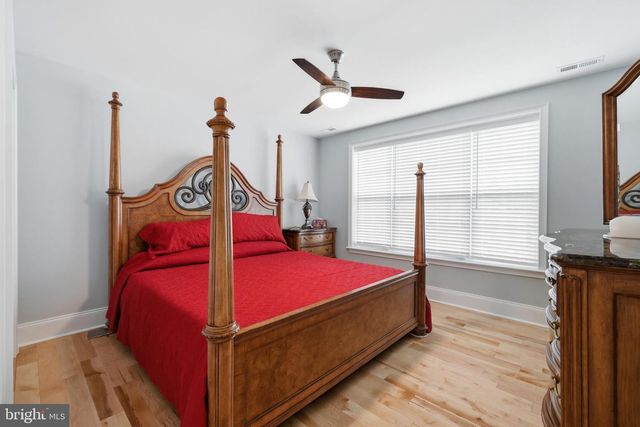 19 WHISTLING STRAITS DR, Monroe Township, NJ 08831