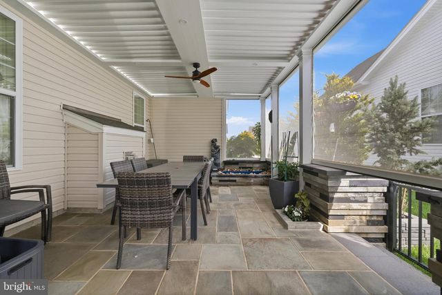 19 WHISTLING STRAITS DR, Monroe Township, NJ 08831