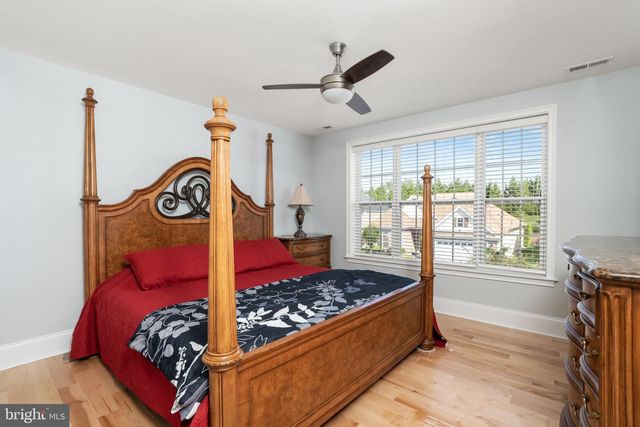 19 WHISTLING STRAITS DR, Monroe Township, NJ 08831