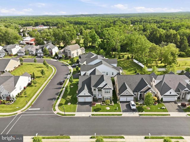 19 WHISTLING STRAITS DR, Monroe Township, NJ 08831