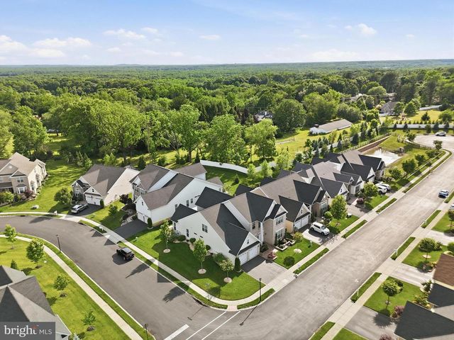 19 WHISTLING STRAITS DR, Monroe Township, NJ 08831