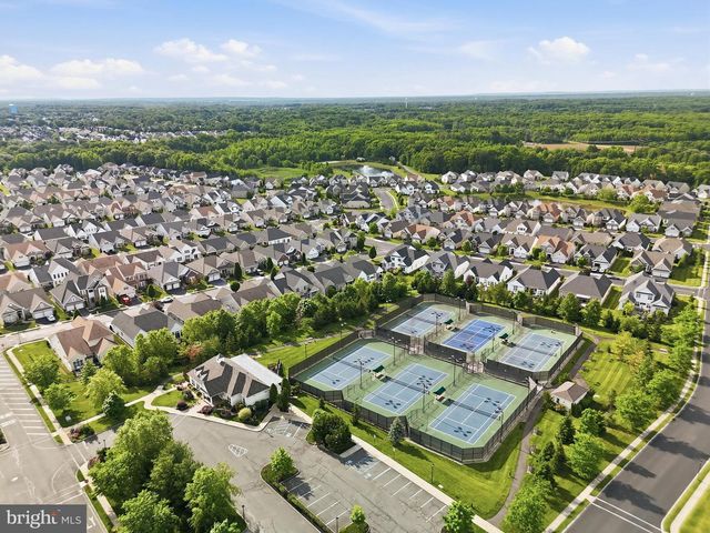 19 WHISTLING STRAITS DR, Monroe Township, NJ 08831