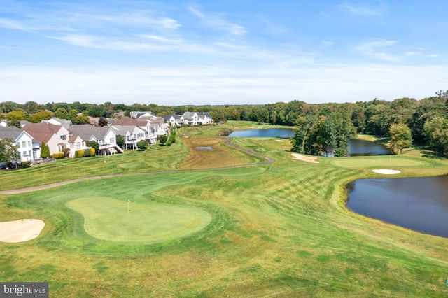 19 WHISTLING STRAITS DR, Monroe Township, NJ 08831