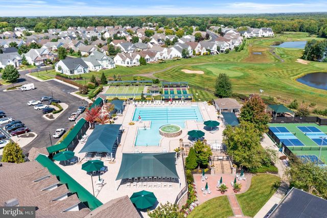 19 WHISTLING STRAITS DR, Monroe Township, NJ 08831