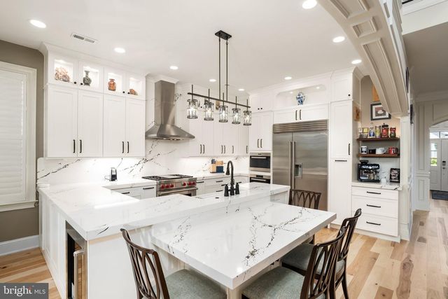 19 WHISTLING STRAITS DR, Monroe Township, NJ 08831