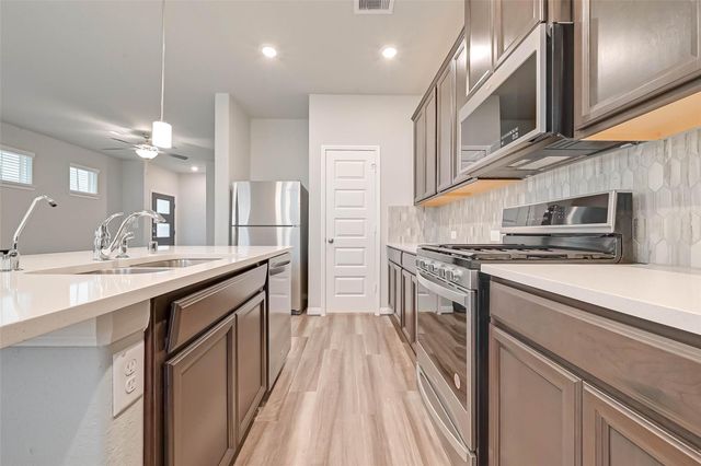 16108 Oregon Oak Drive, Houston, TX 77084