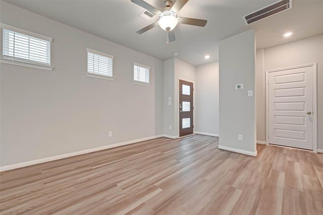 16108 Oregon Oak Drive, Houston, TX 77084