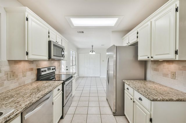 3414 Kings Mountain Drive, Kingwood, TX 77345