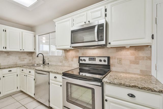 3414 Kings Mountain Drive, Kingwood, TX 77345