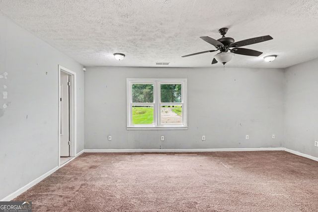1422 Zebulon Road, Griffin, GA 30224