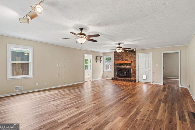 1422 Zebulon Road, Griffin, GA 30224