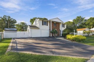 16 Imperial Drive, Selden, NY 11784