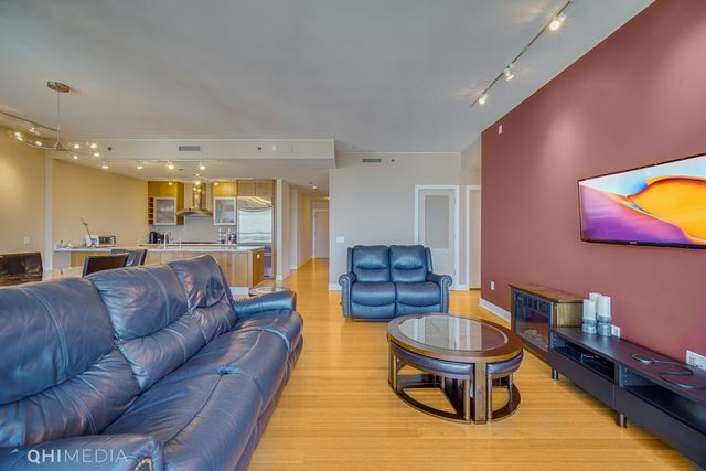 340 E RANDOLPH Street 4804, Chicago, IL 60601
