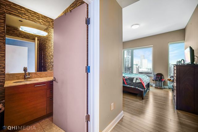 340 E RANDOLPH Street 4804, Chicago, IL 60601