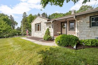 225 Kettle Moraine DRIVE N, Slinger, WI 53086
