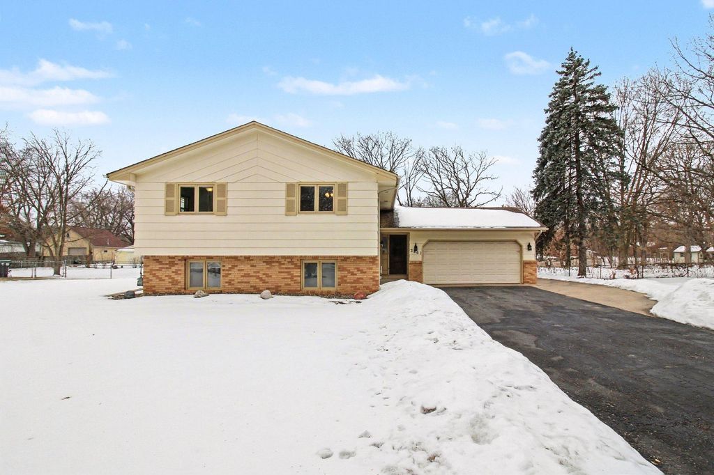 3861 10th Avenue, Anoka, MN 55303