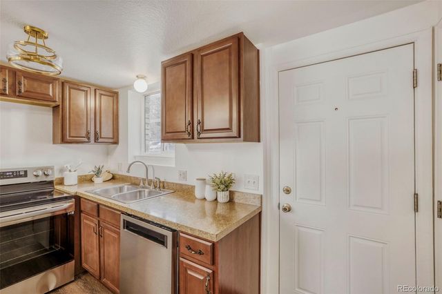 2190 S Holly Street 112, Denver, CO 80222