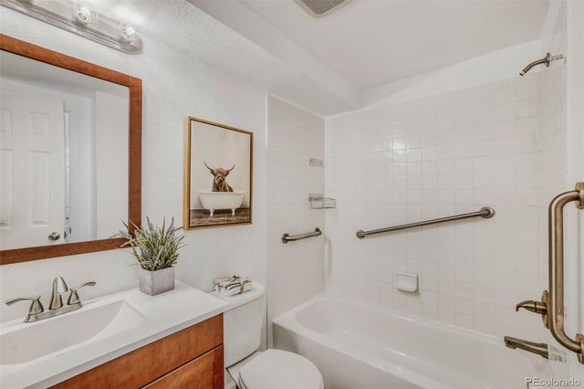 2190 S Holly Street 112, Denver, CO 80222