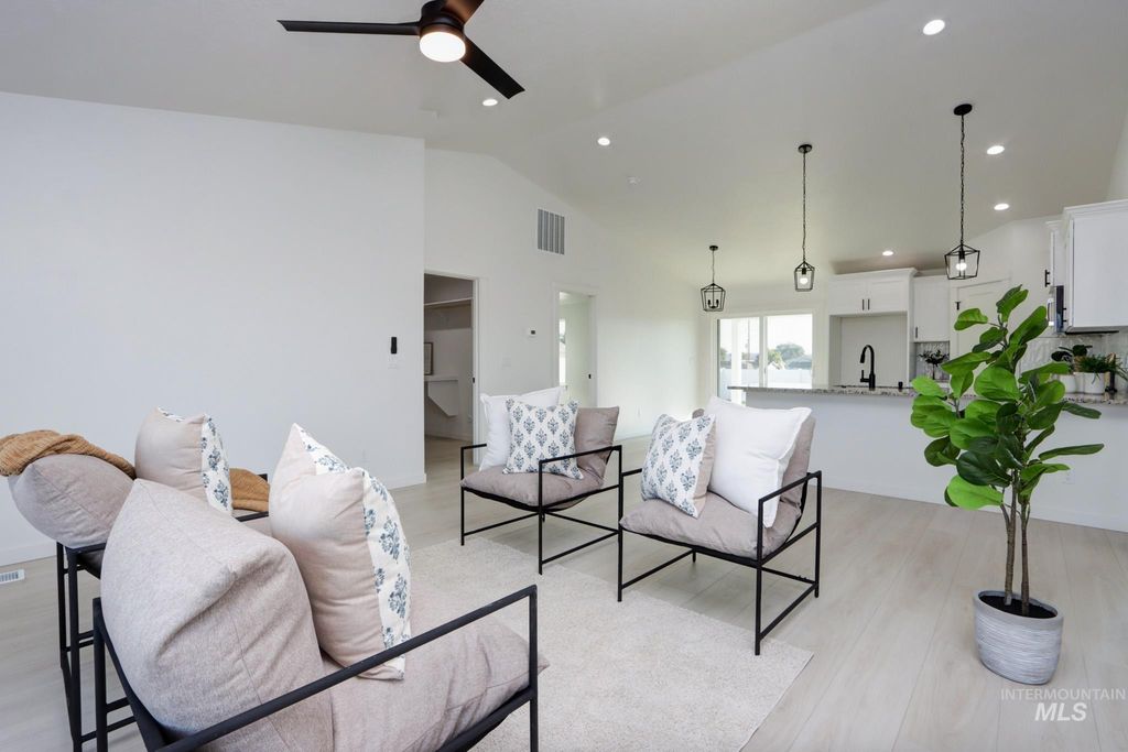 958 Sierra St, Vale, OR 97918 photo 11